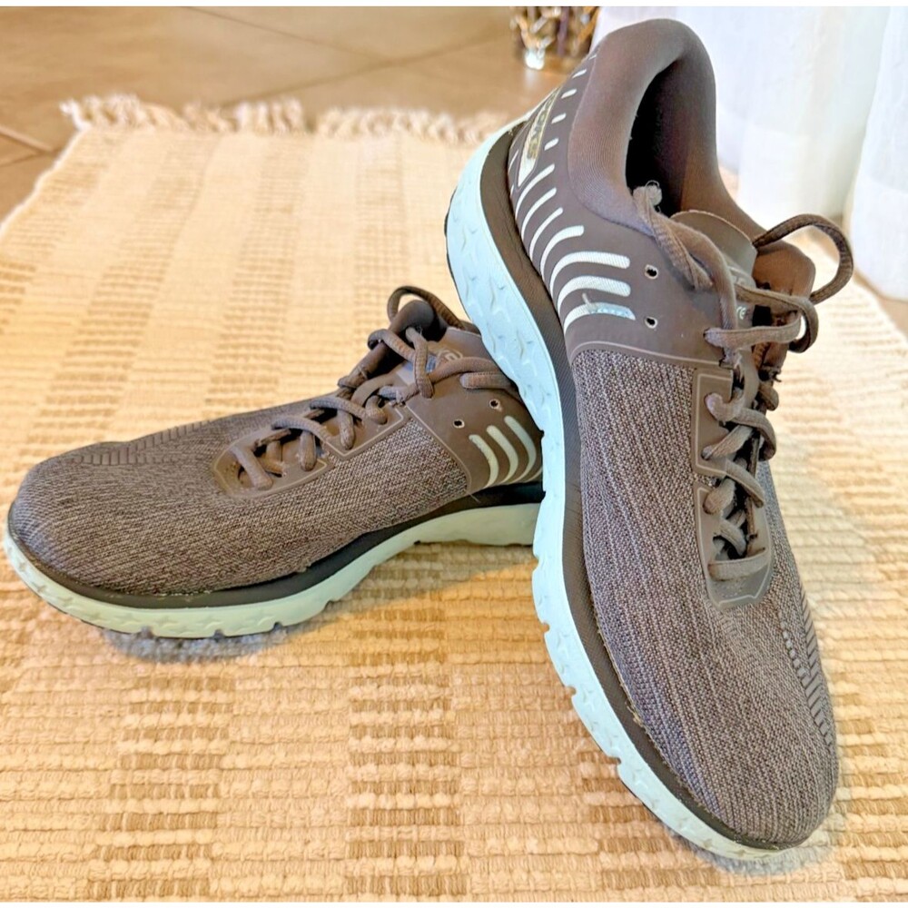 Brooks Women's Running Shoes Size 8  Pure flow Style 1202371B446